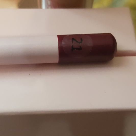 Luxurious Soft & Smooth vivid Lip Pencil collection color#21