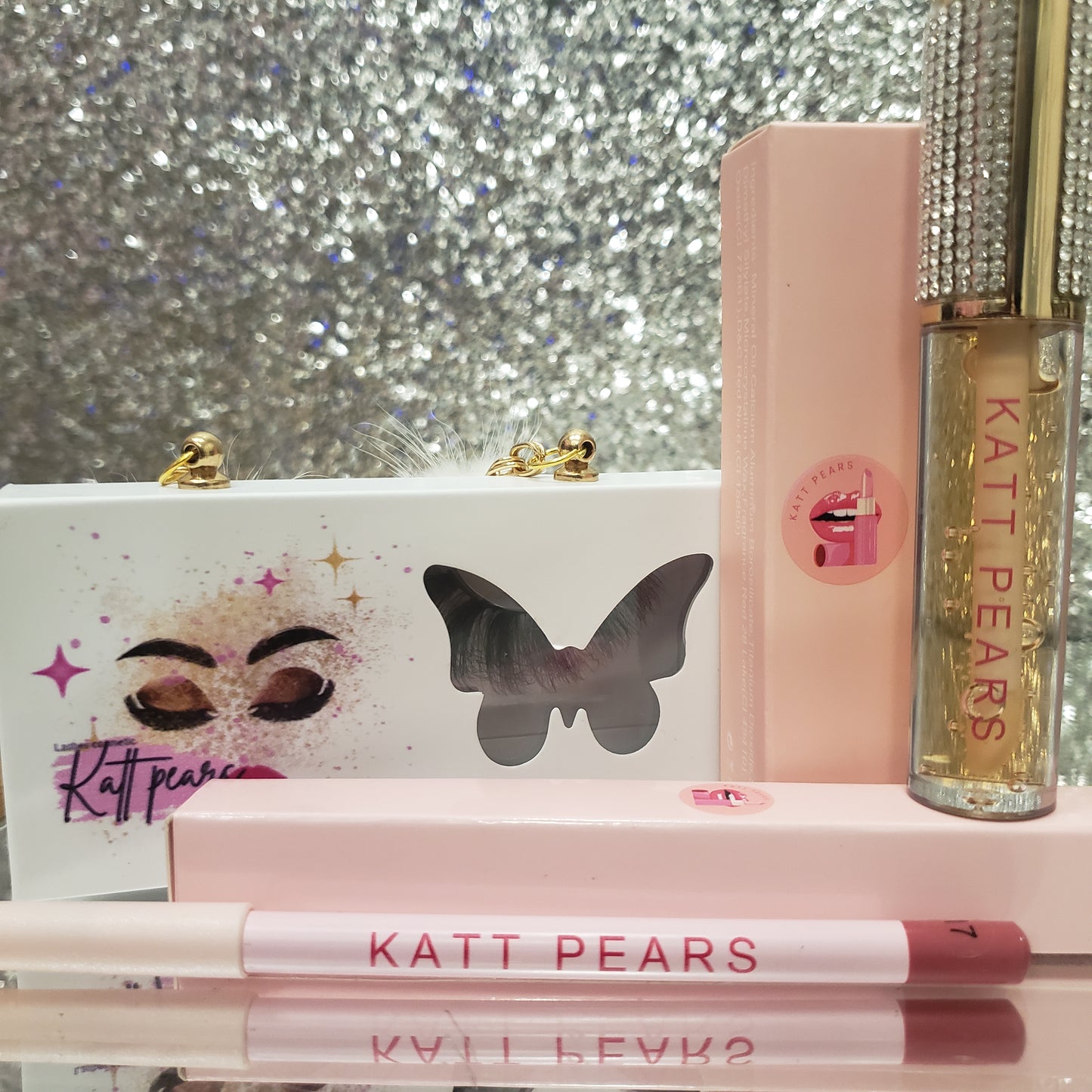 Kattpears Luxurious lip makeup. KissMe line #Argan Oil