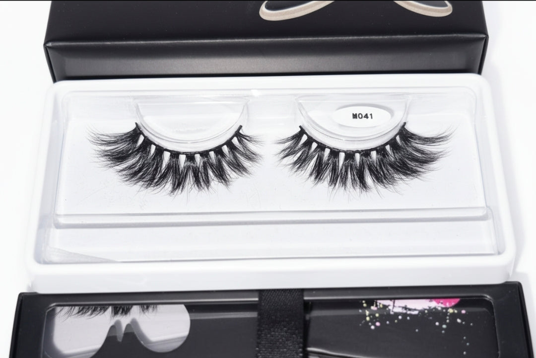 Luxury Eye Lashes M041