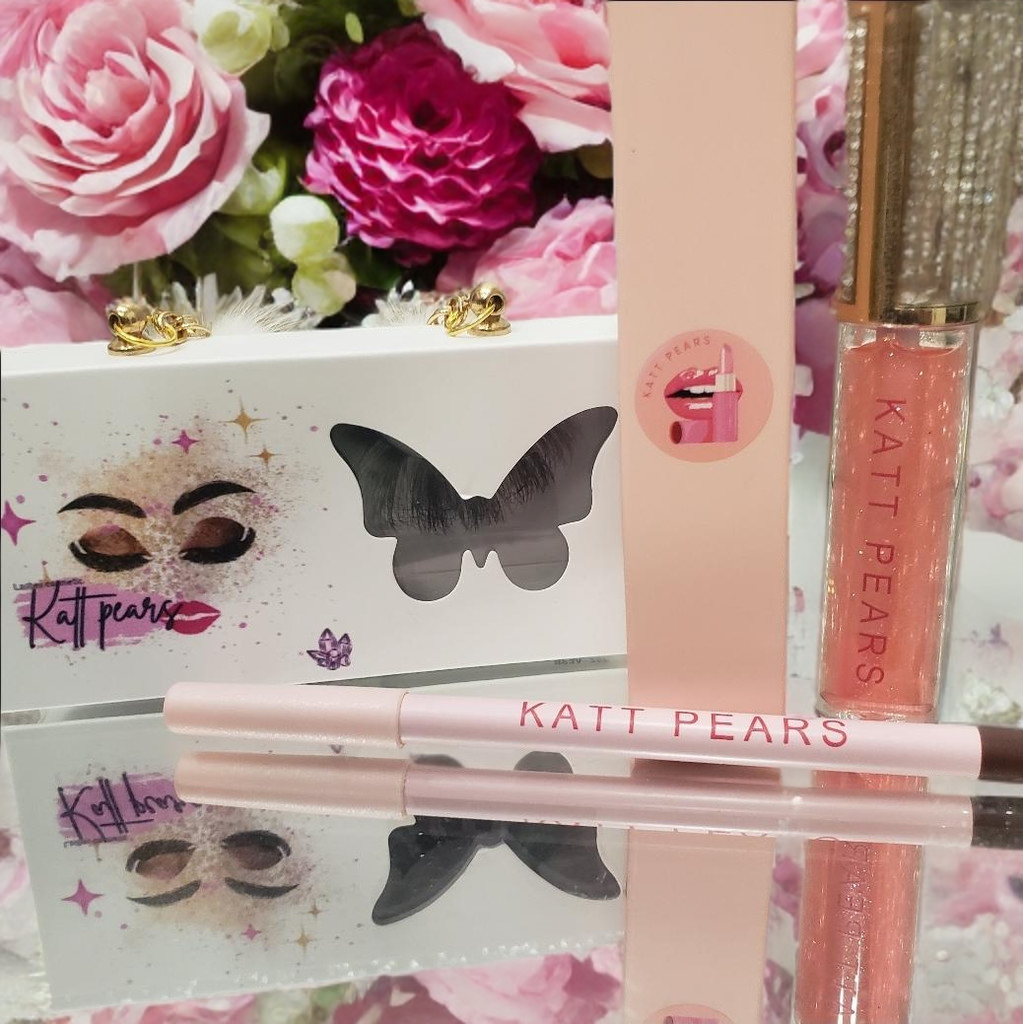 Kattpears Luxurious Lipgloss #PinkMe color