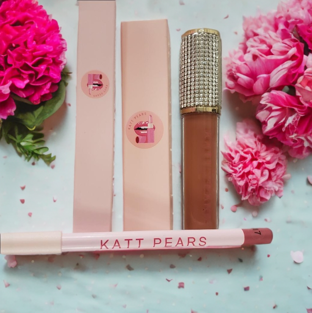 Kattpears Luxurious color Lipgloss #07 chocolate scented